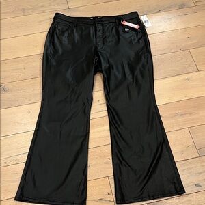 Kut from the Kloth high rise ANA fab AB Flare, NWT, 20W